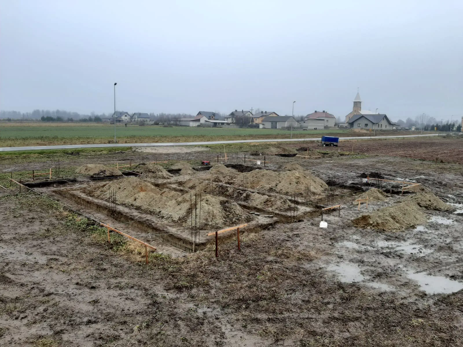 Budowa Dominika i Karoliny