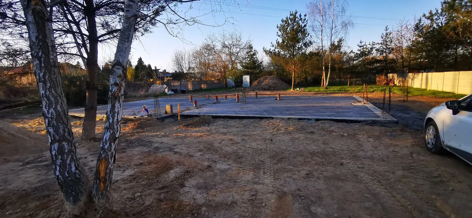 Tomek i Monika budowa