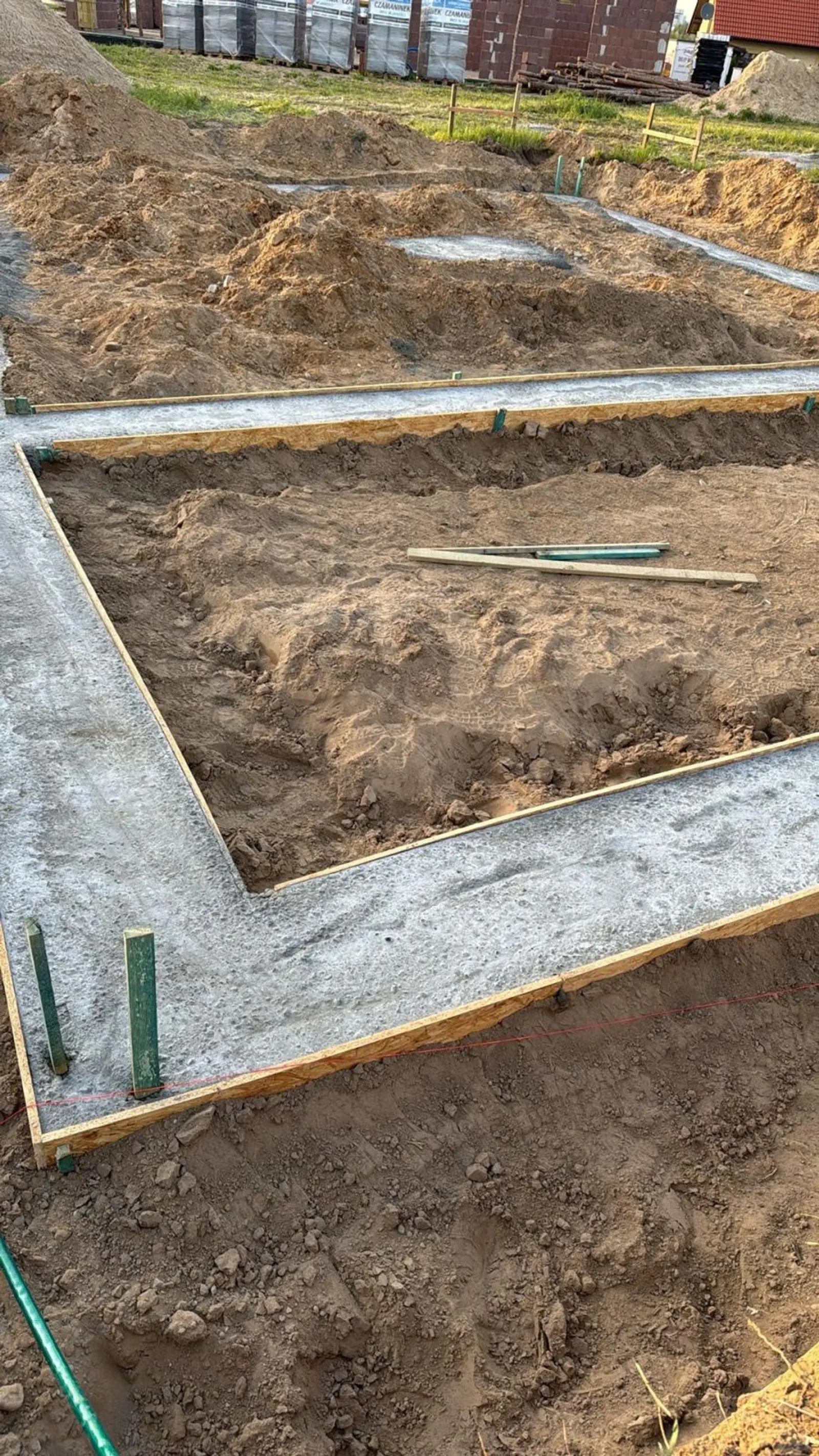 Budowa Karoliny i Damiana